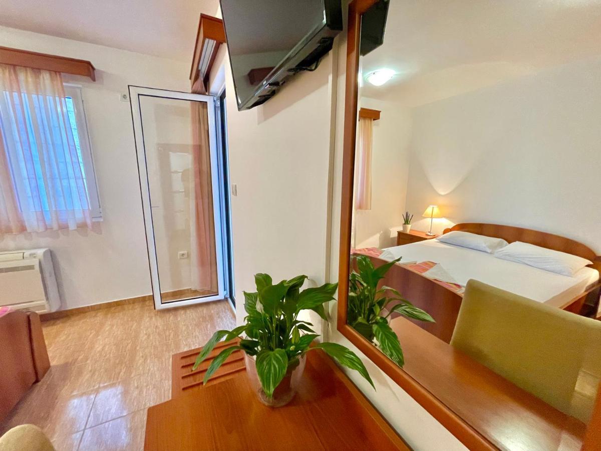 Apartments Boreta Becici Будва Екстер'єр фото