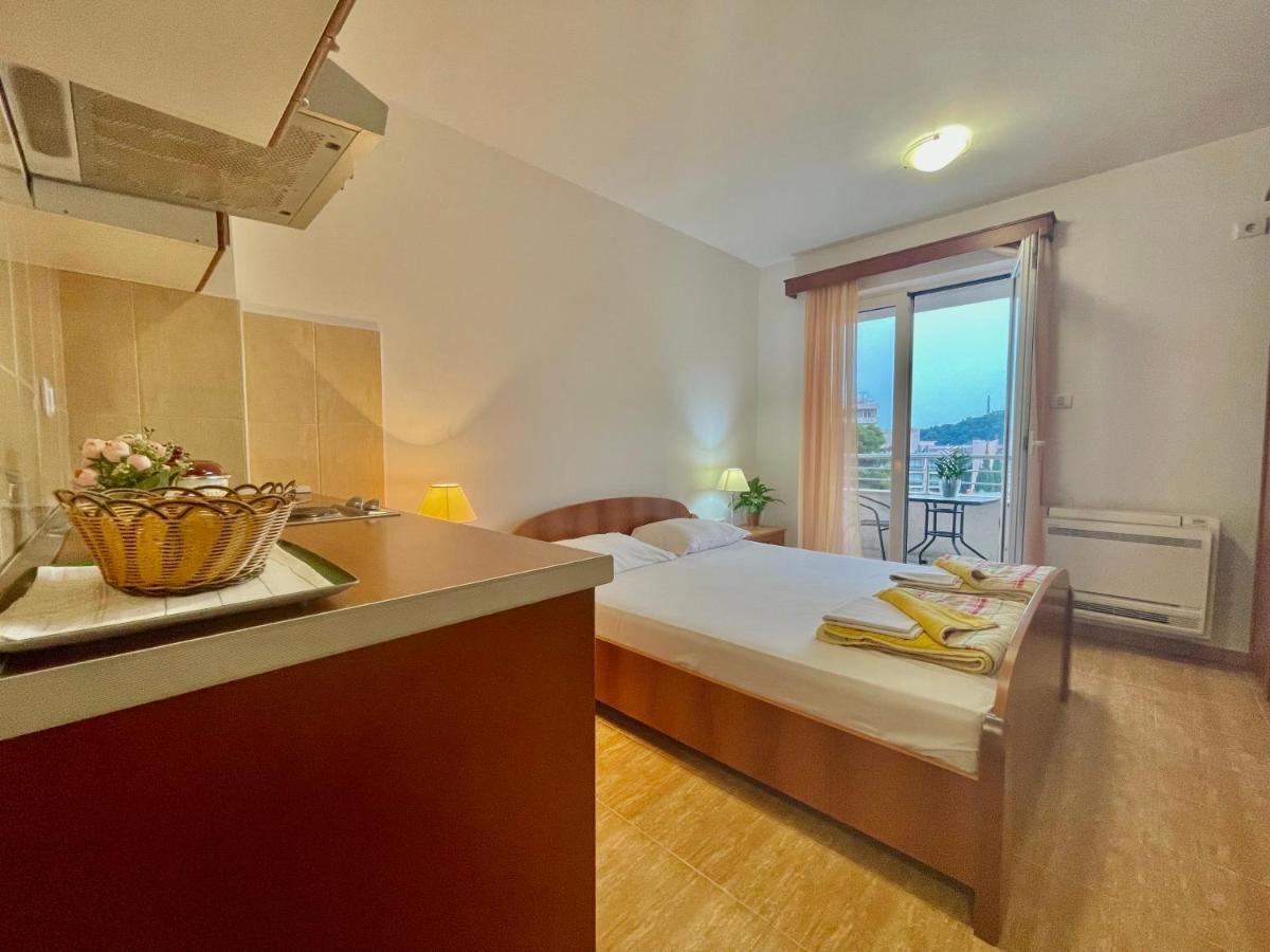 Apartments Boreta Becici Будва Екстер'єр фото