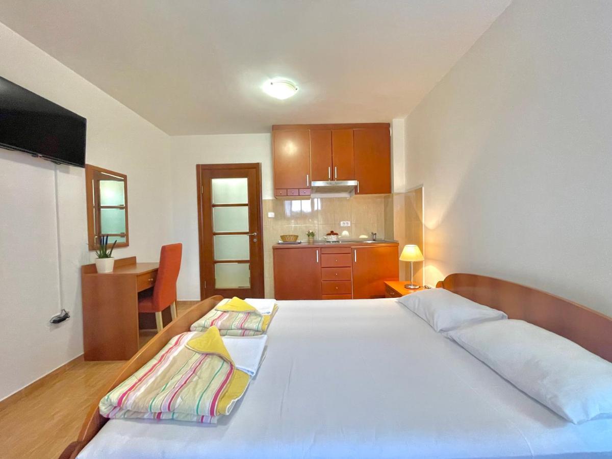 Apartments Boreta Becici Будва Екстер'єр фото